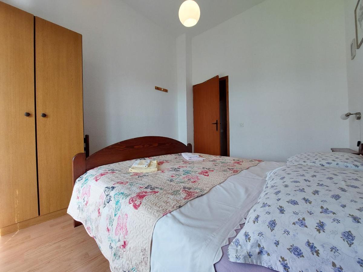 Apartments Vilim Pinezići Екстериор снимка