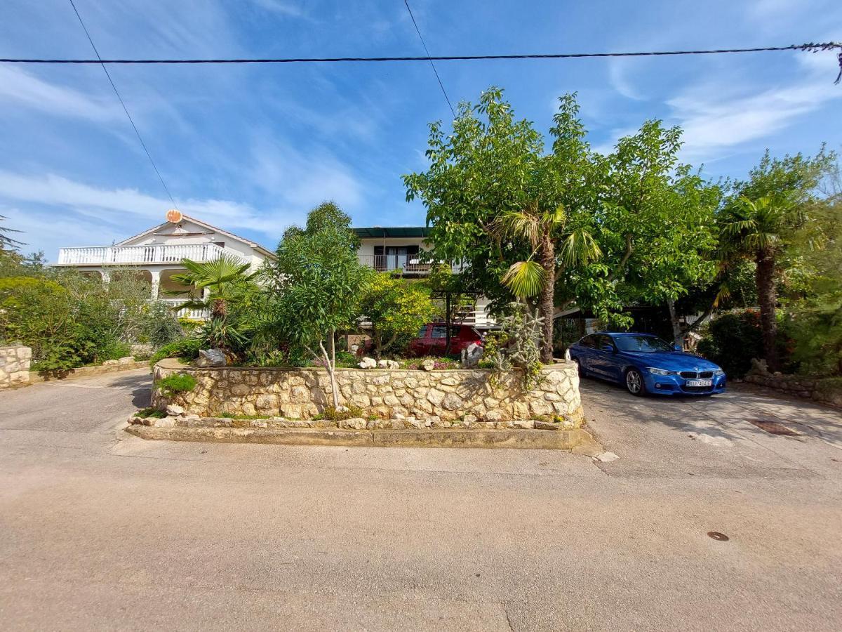 Apartments Vilim Pinezići Екстериор снимка