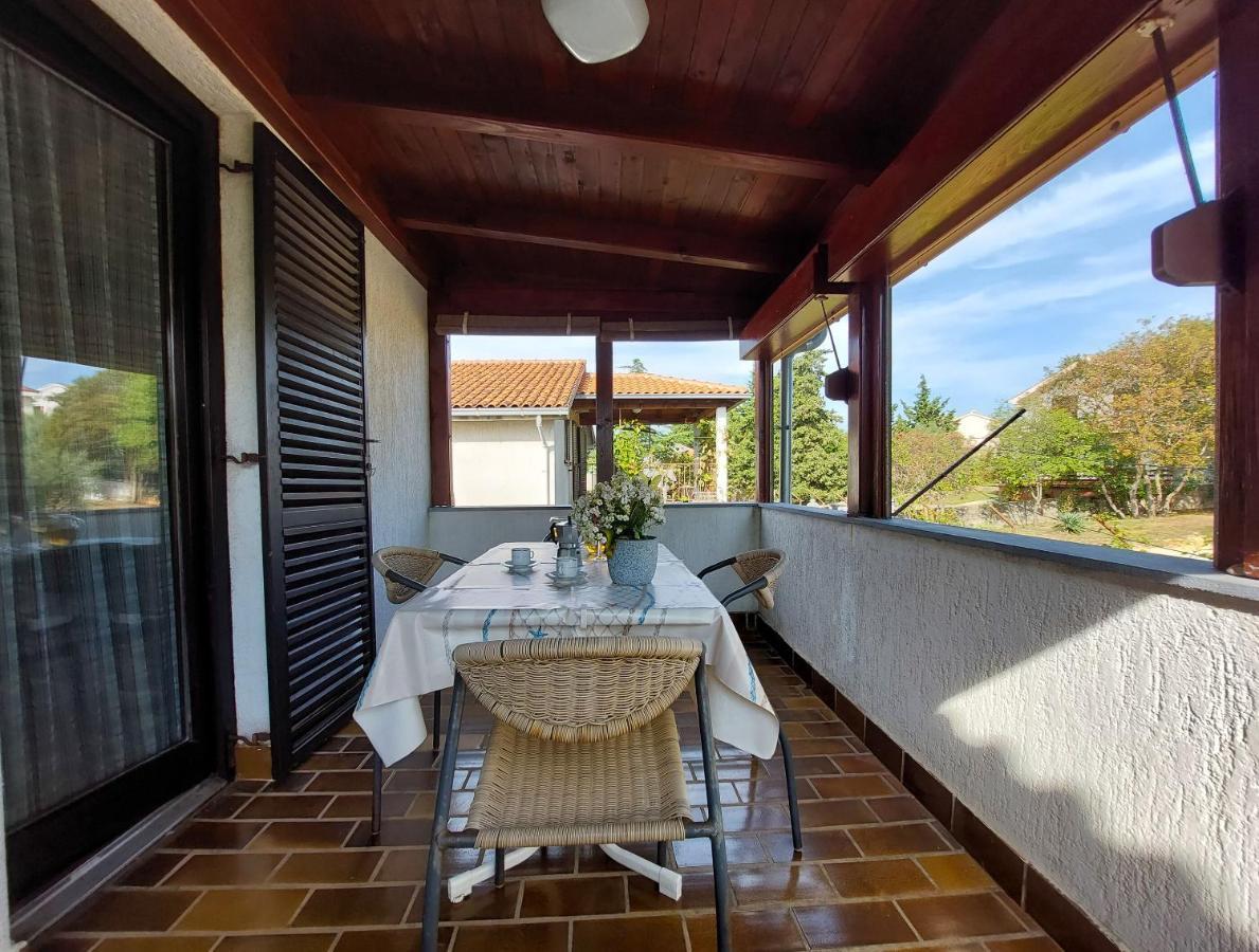 Apartments Vilim Pinezići Екстериор снимка