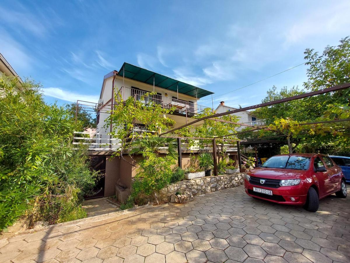 Apartments Vilim Pinezići Екстериор снимка