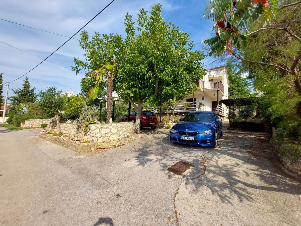 Apartments Vilim Pinezići Екстериор снимка